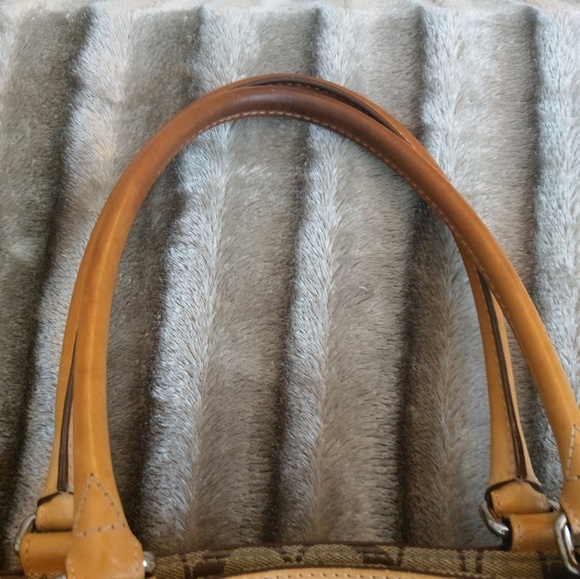 Authentic Coach signature satchel purse - Picture 6 of 8